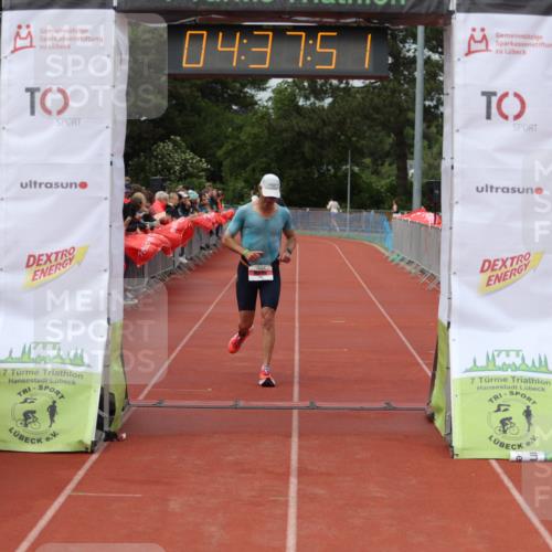 14.06.2026 - 7 Türme Triathlon Andreas Tolksdorf http://msf.ph/oto/9805037 14.06.2026 15:37:51 Ziel 676, 722 meine-sportfotos.de