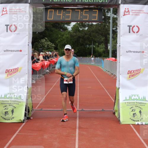 14.06.2026 - 7 Türme Triathlon Andreas Tolksdorf http://msf.ph/oto/9805039 14.06.2026 15:37:52 Ziel 676, 722 meine-sportfotos.de