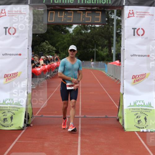 14.06.2026 - 7 Türme Triathlon Andreas Tolksdorf http://msf.ph/oto/9805040 14.06.2026 15:37:52 Ziel 676, 722 meine-sportfotos.de
