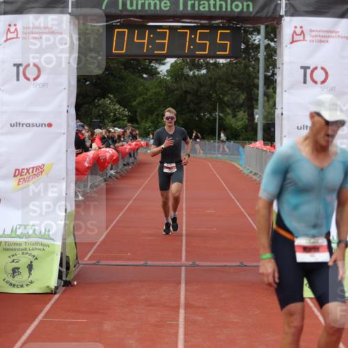 14.06.2026 - 7 Türme Triathlon Andreas Tolksdorf http://msf.ph/oto/9805045 14.06.2026 15:37:54 Ziel 676, 722 meine-sportfotos.de