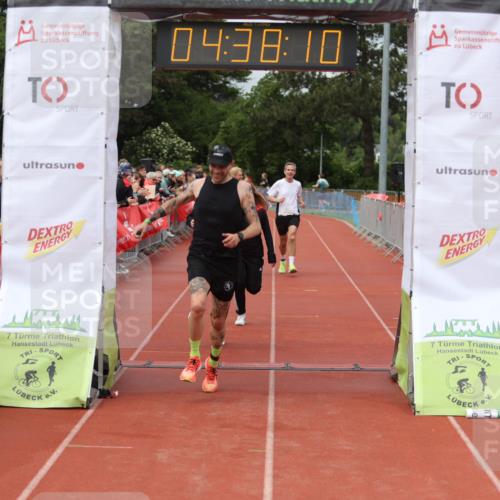 14.06.2026 - 7 Türme Triathlon Andreas Tolksdorf http://msf.ph/oto/9805053 14.06.2026 15:38:09 Ziel 884, 1182 meine-sportfotos.de