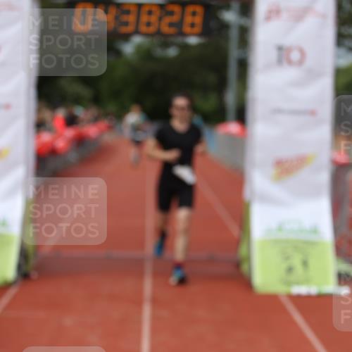 14.06.2026 - 7 Türme Triathlon Andreas Tolksdorf http://msf.ph/oto/9805070 14.06.2026 15:38:27 Ziel 919, 1117, 1153 meine-sportfotos.de