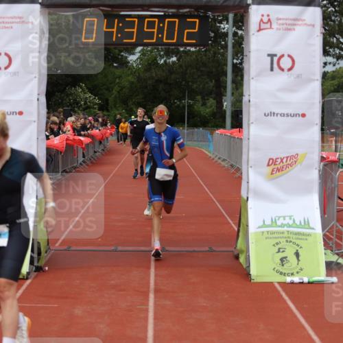 14.06.2026 - 7 Türme Triathlon Andreas Tolksdorf http://msf.ph/oto/9805100 14.06.2026 15:39:01 Ziel 997, 1084, 1093, 1180 meine-sportfotos.de