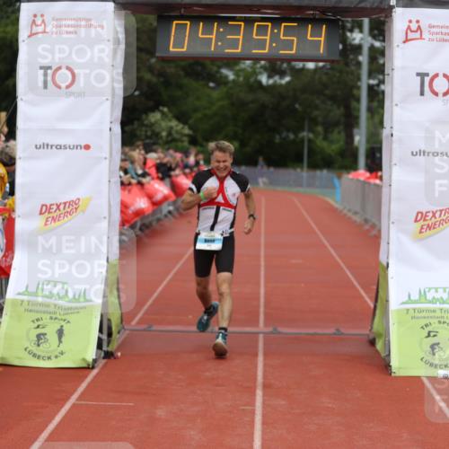 14.06.2026 - 7 Türme Triathlon Andreas Tolksdorf http://msf.ph/oto/9805134 14.06.2026 15:39:53 Ziel 914 meine-sportfotos.de