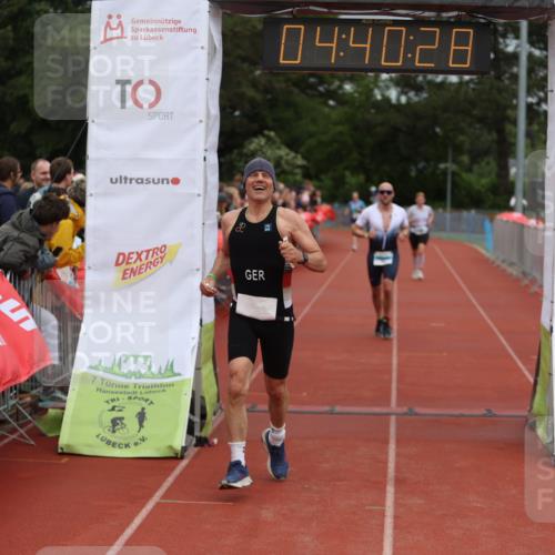 14.06.2026 - 7 Türme Triathlon Andreas Tolksdorf http://msf.ph/oto/9805152 14.06.2026 15:40:27 Ziel 973, 1028, 1089 meine-sportfotos.de