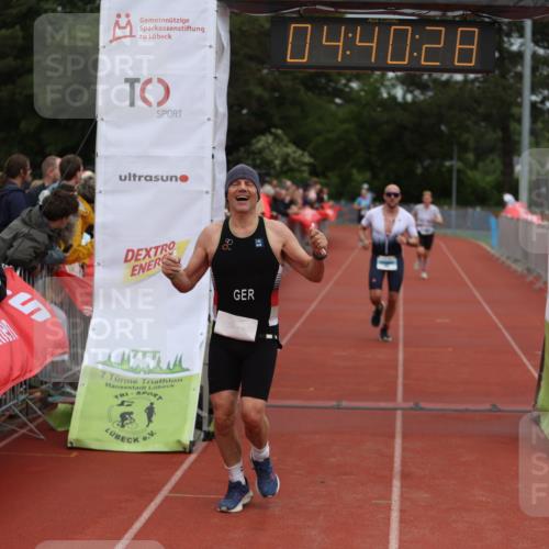 14.06.2026 - 7 Türme Triathlon Andreas Tolksdorf http://msf.ph/oto/9805153 14.06.2026 15:40:27 Ziel 973, 1028, 1089 meine-sportfotos.de