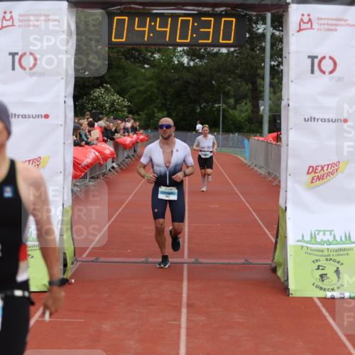 14.06.2026 - 7 Türme Triathlon Andreas Tolksdorf http://msf.ph/oto/9805156 14.06.2026 15:40:29 Ziel 973, 1028, 1089 meine-sportfotos.de
