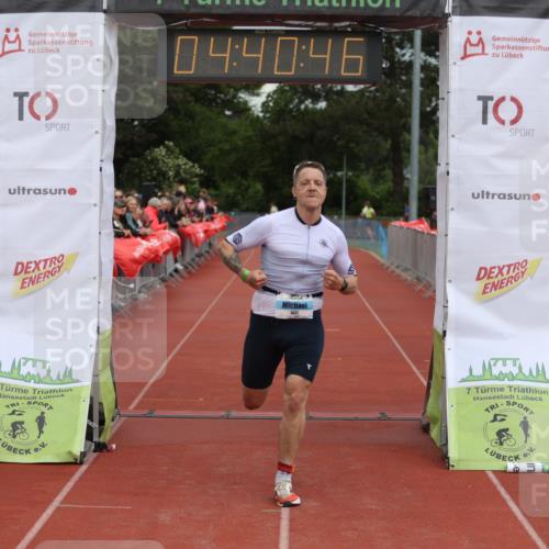 14.06.2026 - 7 Türme Triathlon Andreas Tolksdorf http://msf.ph/oto/9805169 14.06.2026 15:40:45 Ziel 1031, 1563 meine-sportfotos.de