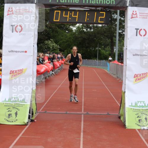 14.06.2026 - 7 Türme Triathlon Andreas Tolksdorf http://msf.ph/oto/9805184 14.06.2026 15:41:11 Ziel 1156, 1613, 1622 meine-sportfotos.de