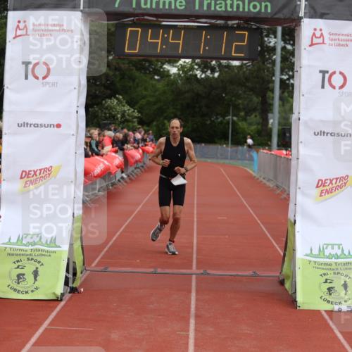 14.06.2026 - 7 Türme Triathlon Andreas Tolksdorf http://msf.ph/oto/9805185 14.06.2026 15:41:11 Ziel 1156, 1613, 1622 meine-sportfotos.de