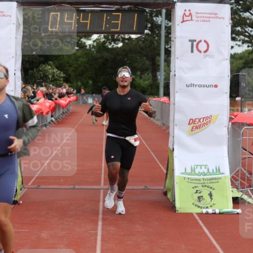 14.06.2026 - 7 Türme Triathlon Andreas Tolksdorf http://msf.ph/oto/9805195 14.06.2026 15:41:30 Ziel 713, 731, 1165 meine-sportfotos.de