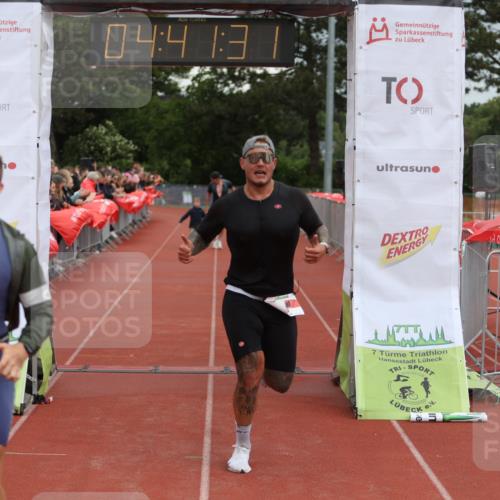14.06.2026 - 7 Türme Triathlon Andreas Tolksdorf http://msf.ph/oto/9805196 14.06.2026 15:41:30 Ziel 713, 731, 1165 meine-sportfotos.de