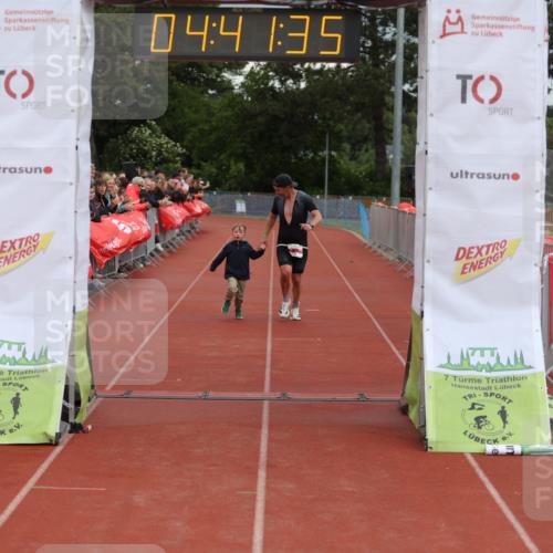 14.06.2026 - 7 Türme Triathlon Andreas Tolksdorf http://msf.ph/oto/9805199 14.06.2026 15:41:34 Ziel 713, 731, 1165 meine-sportfotos.de