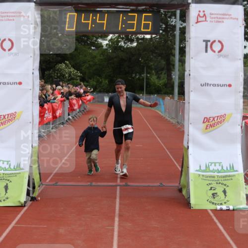 14.06.2026 - 7 Türme Triathlon Andreas Tolksdorf http://msf.ph/oto/9805203 14.06.2026 15:41:35 Ziel 713, 731, 1165 meine-sportfotos.de