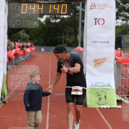 14.06.2026 - 7 Türme Triathlon Andreas Tolksdorf http://msf.ph/oto/9805208 14.06.2026 15:41:39 Ziel 731 meine-sportfotos.de