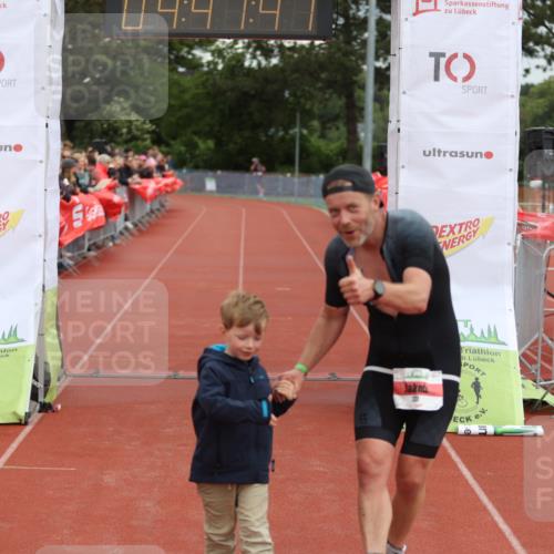 14.06.2026 - 7 Türme Triathlon Andreas Tolksdorf http://msf.ph/oto/9805209 14.06.2026 15:41:40 Ziel 731 meine-sportfotos.de