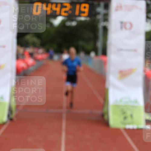 14.06.2026 - 7 Türme Triathlon Andreas Tolksdorf http://msf.ph/oto/9805215 14.06.2026 15:42:18 Ziel 911, 1184 meine-sportfotos.de