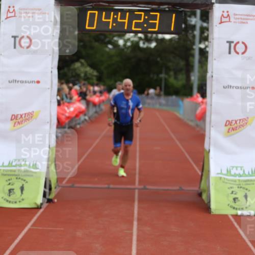 14.06.2026 - 7 Türme Triathlon Andreas Tolksdorf http://msf.ph/oto/9805223 14.06.2026 15:42:30 Ziel 725, 986, 1184, 1759 meine-sportfotos.de