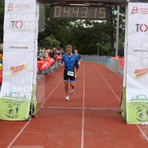 14.06.2026 - 7 Türme Triathlon Andreas Tolksdorf http://msf.ph/oto/9805253 14.06.2026 15:43:14 Ziel 710, 1067, 1601 meine-sportfotos.de
