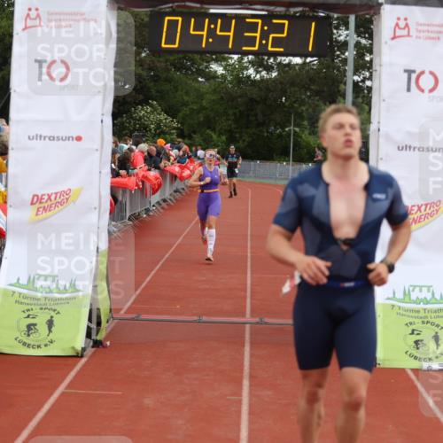 14.06.2026 - 7 Türme Triathlon Andreas Tolksdorf http://msf.ph/oto/9805260 14.06.2026 15:43:20 Ziel 710, 1067, 1601 meine-sportfotos.de
