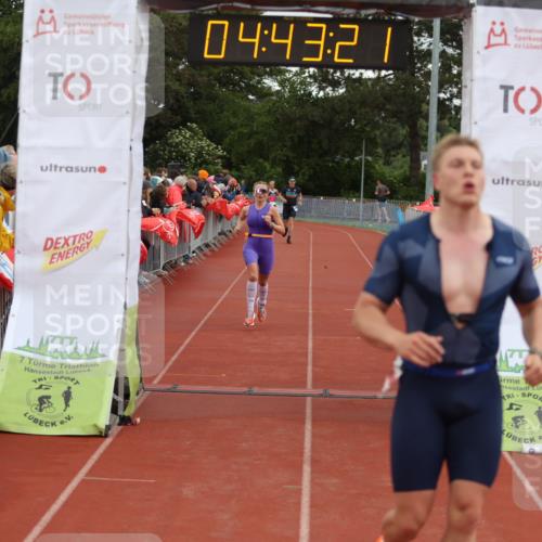 14.06.2026 - 7 Türme Triathlon Andreas Tolksdorf http://msf.ph/oto/9805261 14.06.2026 15:43:20 Ziel 710, 1067, 1601 meine-sportfotos.de