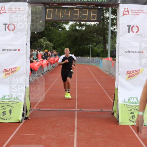 14.06.2026 - 7 Türme Triathlon Andreas Tolksdorf http://msf.ph/oto/9805272 14.06.2026 15:43:35 Ziel 905, 1132, 1532, 1570 meine-sportfotos.de