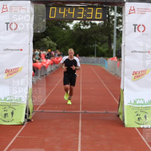 14.06.2026 - 7 Türme Triathlon Andreas Tolksdorf http://msf.ph/oto/9805273 14.06.2026 15:43:35 Ziel 905, 1132, 1532, 1570 meine-sportfotos.de