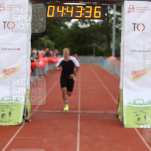 14.06.2026 - 7 Türme Triathlon Andreas Tolksdorf http://msf.ph/oto/9805274 14.06.2026 15:43:35 Ziel 905, 1132, 1532, 1570 meine-sportfotos.de