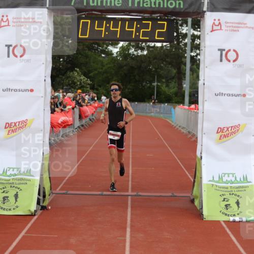 14.06.2026 - 7 Türme Triathlon Andreas Tolksdorf http://msf.ph/oto/9805292 14.06.2026 15:44:20 Ziel 602, 1141 meine-sportfotos.de