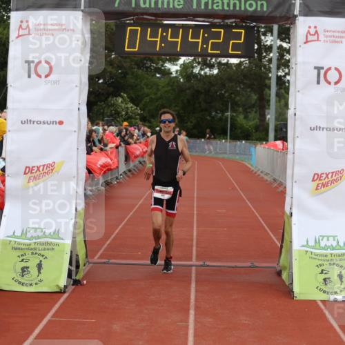 14.06.2026 - 7 Türme Triathlon Andreas Tolksdorf http://msf.ph/oto/9805294 14.06.2026 15:44:20 Ziel 602, 1141 meine-sportfotos.de