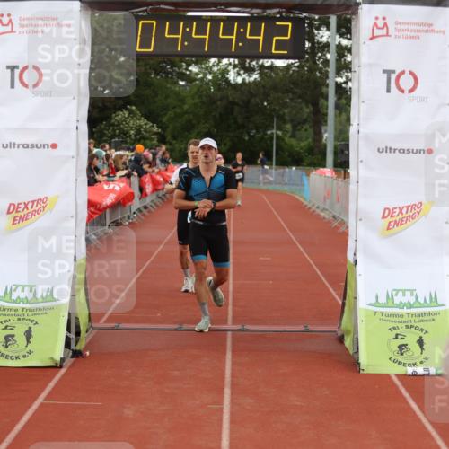 14.06.2026 - 7 Türme Triathlon Andreas Tolksdorf http://msf.ph/oto/9805305 14.06.2026 15:44:41 Ziel 832, 992, 1032, 1068, 1651 meine-sportfotos.de