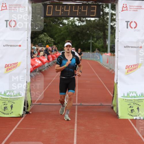 14.06.2026 - 7 Türme Triathlon Andreas Tolksdorf http://msf.ph/oto/9805306 14.06.2026 15:44:42 Ziel 832, 992, 1032, 1068, 1651 meine-sportfotos.de