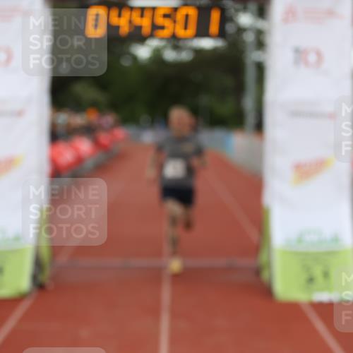 14.06.2026 - 7 Türme Triathlon Andreas Tolksdorf http://msf.ph/oto/9805322 14.06.2026 15:44:59 Ziel 896, 993, 1097 meine-sportfotos.de
