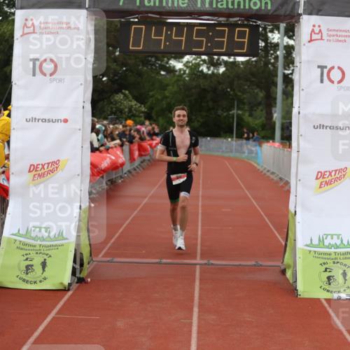 14.06.2026 - 7 Türme Triathlon Andreas Tolksdorf http://msf.ph/oto/9805337 14.06.2026 15:45:38 Ziel 777, 1714 meine-sportfotos.de