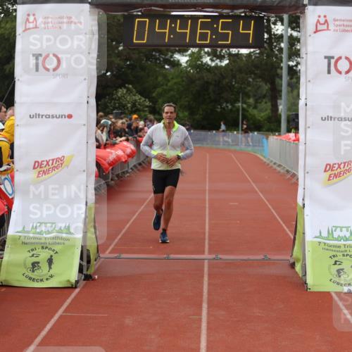 14.06.2026 - 7 Türme Triathlon Andreas Tolksdorf http://msf.ph/oto/9805382 14.06.2026 15:46:53 Ziel 980, 1687 meine-sportfotos.de