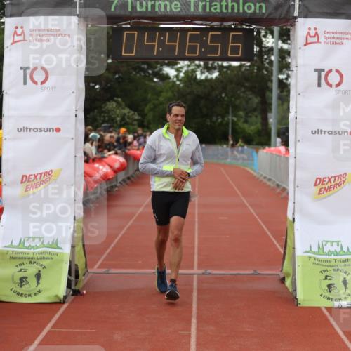 14.06.2026 - 7 Türme Triathlon Andreas Tolksdorf http://msf.ph/oto/9805385 14.06.2026 15:46:55 Ziel 980 meine-sportfotos.de
