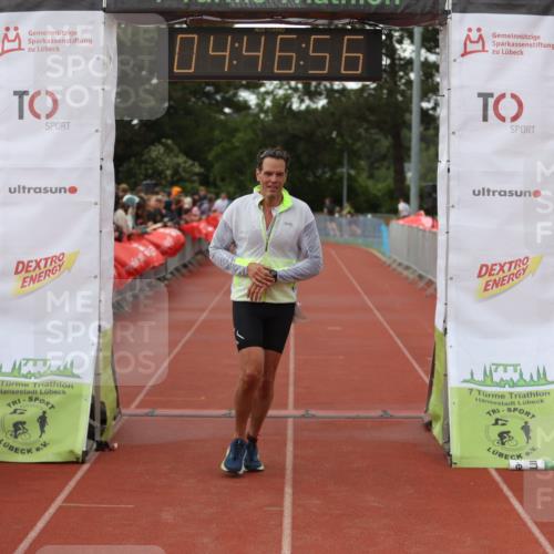 14.06.2026 - 7 Türme Triathlon Andreas Tolksdorf http://msf.ph/oto/9805386 14.06.2026 15:46:55 Ziel 980 meine-sportfotos.de