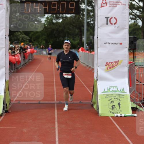 14.06.2026 - 7 Türme Triathlon Andreas Tolksdorf http://msf.ph/oto/9805491 14.06.2026 15:49:08 Ziel 738 meine-sportfotos.de