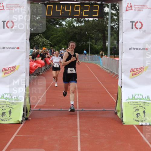 14.06.2026 - 7 Türme Triathlon Andreas Tolksdorf http://msf.ph/oto/9805502 14.06.2026 15:49:22 Ziel 693, 938, 975, 1568, 1707, 1713 meine-sportfotos.de