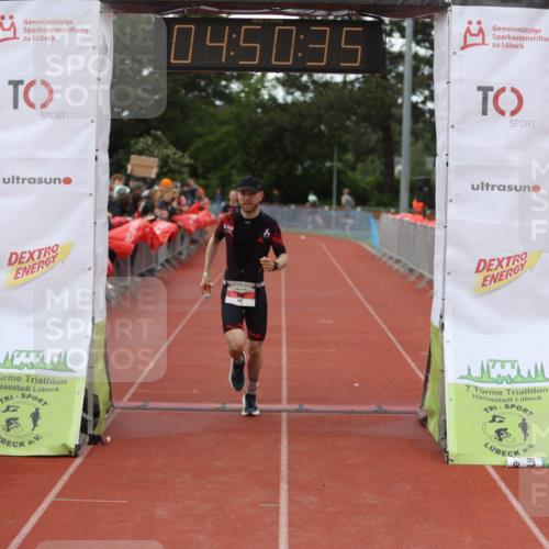14.06.2026 - 7 Türme Triathlon Andreas Tolksdorf http://msf.ph/oto/9805544 14.06.2026 15:50:34 Ziel 682, 1734 meine-sportfotos.de