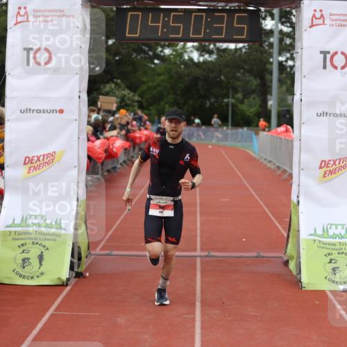 14.06.2026 - 7 Türme Triathlon Andreas Tolksdorf http://msf.ph/oto/9805545 14.06.2026 15:50:34 Ziel 682, 1734 meine-sportfotos.de