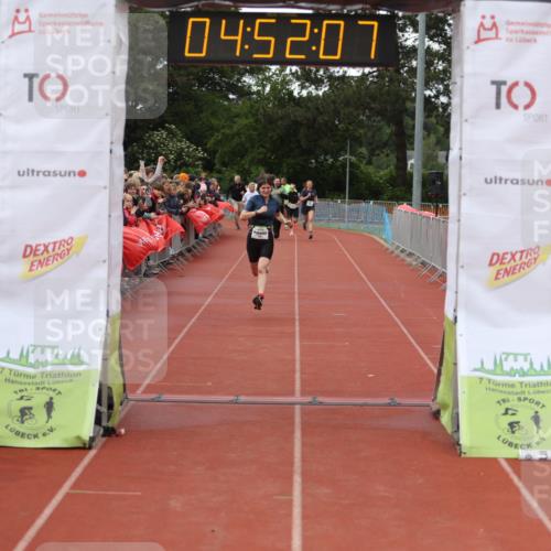 14.06.2026 - 7 Türme Triathlon Andreas Tolksdorf http://msf.ph/oto/9805643 14.06.2026 15:52:06 Ziel 1012, 1627 meine-sportfotos.de