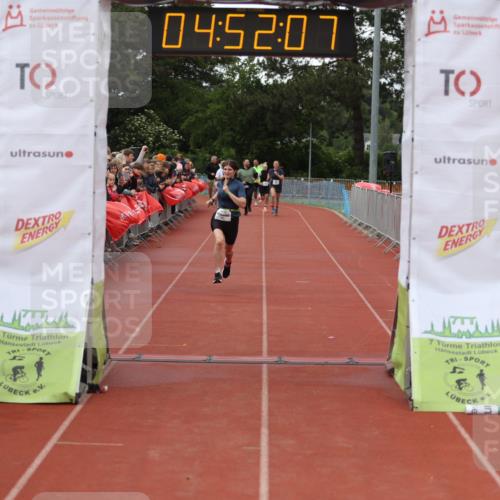 14.06.2026 - 7 Türme Triathlon Andreas Tolksdorf http://msf.ph/oto/9805644 14.06.2026 15:52:06 Ziel 1012, 1627 meine-sportfotos.de