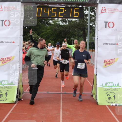14.06.2026 - 7 Türme Triathlon Andreas Tolksdorf http://msf.ph/oto/9805655 14.06.2026 15:52:15 Ziel 1183, 1200, 1621, 1627, 1783 meine-sportfotos.de