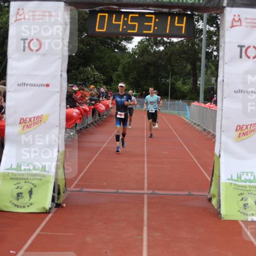 14.06.2026 - 7 Türme Triathlon Andreas Tolksdorf http://msf.ph/oto/9805717 14.06.2026 15:53:13 Ziel 654, 945, 1111, 1582, 1626, 1653 meine-sportfotos.de