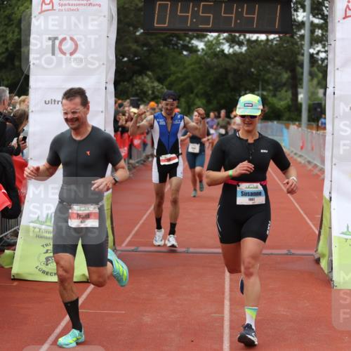 14.06.2026 - 7 Türme Triathlon Andreas Tolksdorf http://msf.ph/oto/9805803 14.06.2026 15:54:40 Ziel 711, 827, 1061, 1526, 1536, 1682, 1730, 1745 meine-sportfotos.de