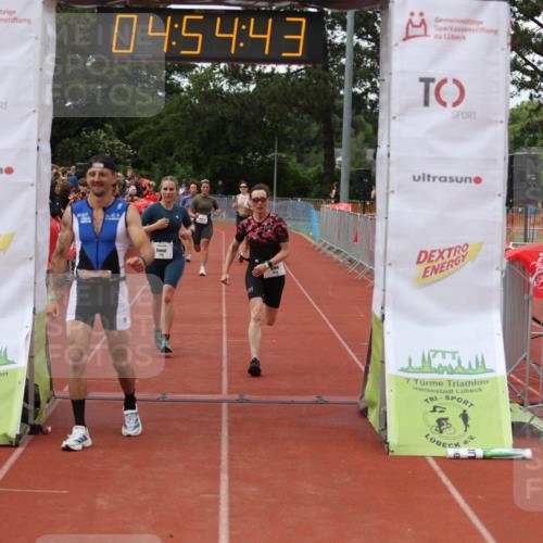 14.06.2026 - 7 Türme Triathlon Andreas Tolksdorf http://msf.ph/oto/9805805 14.06.2026 15:54:42 Ziel 711, 827, 1061, 1526, 1536, 1602, 1682, 1730, 1745 meine-sportfotos.de