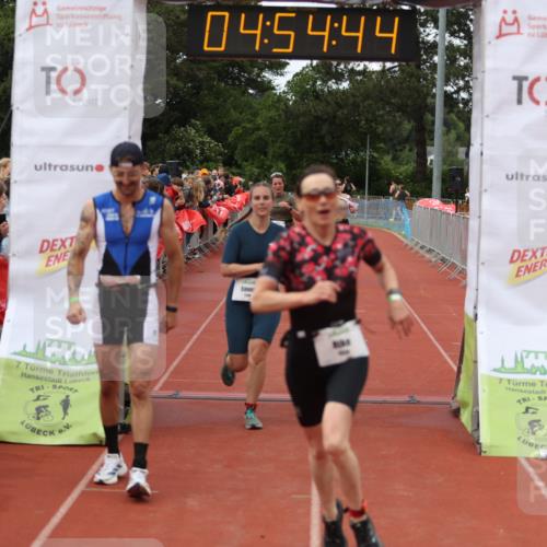 14.06.2026 - 7 Türme Triathlon Andreas Tolksdorf http://msf.ph/oto/9805810 14.06.2026 15:54:43 Ziel 711, 827, 1061, 1526, 1536, 1602, 1682, 1730, 1745 meine-sportfotos.de