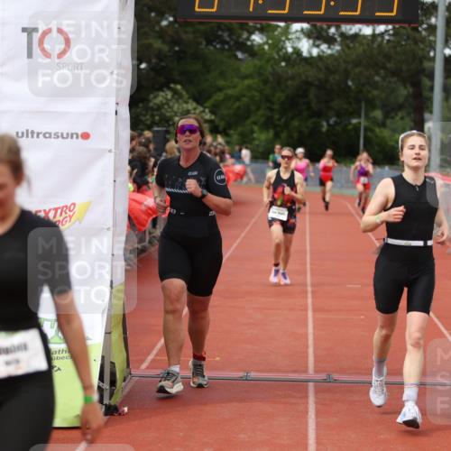 14.06.2026 - 7 Türme Triathlon Andreas Tolksdorf http://msf.ph/oto/9805867 14.06.2026 15:55:34 Ziel 1176, 1501, 1533, 1580, 1629, 1719 meine-sportfotos.de