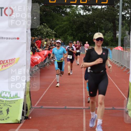 14.06.2026 - 7 Türme Triathlon Andreas Tolksdorf http://msf.ph/oto/9805914 14.06.2026 15:56:11 Ziel 751, 960, 1660, 1662, 1709, 1735, 1756 meine-sportfotos.de